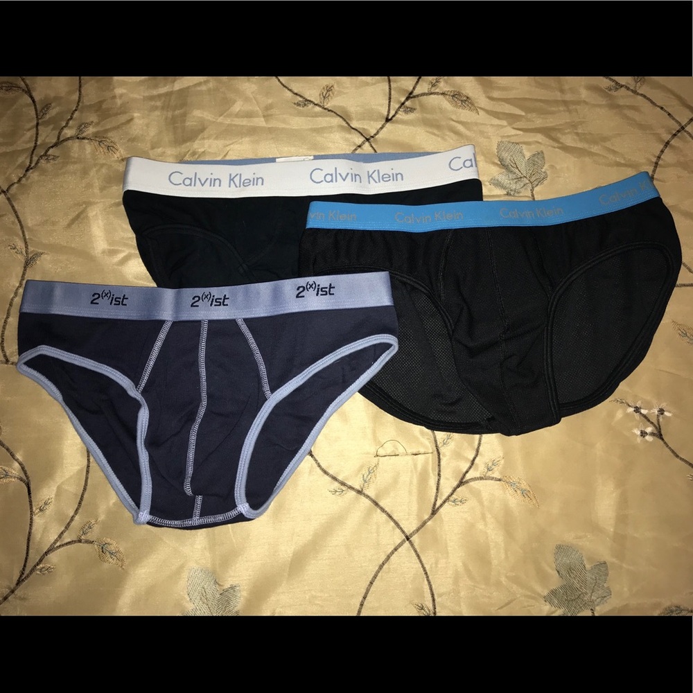Lot of 3 briefs